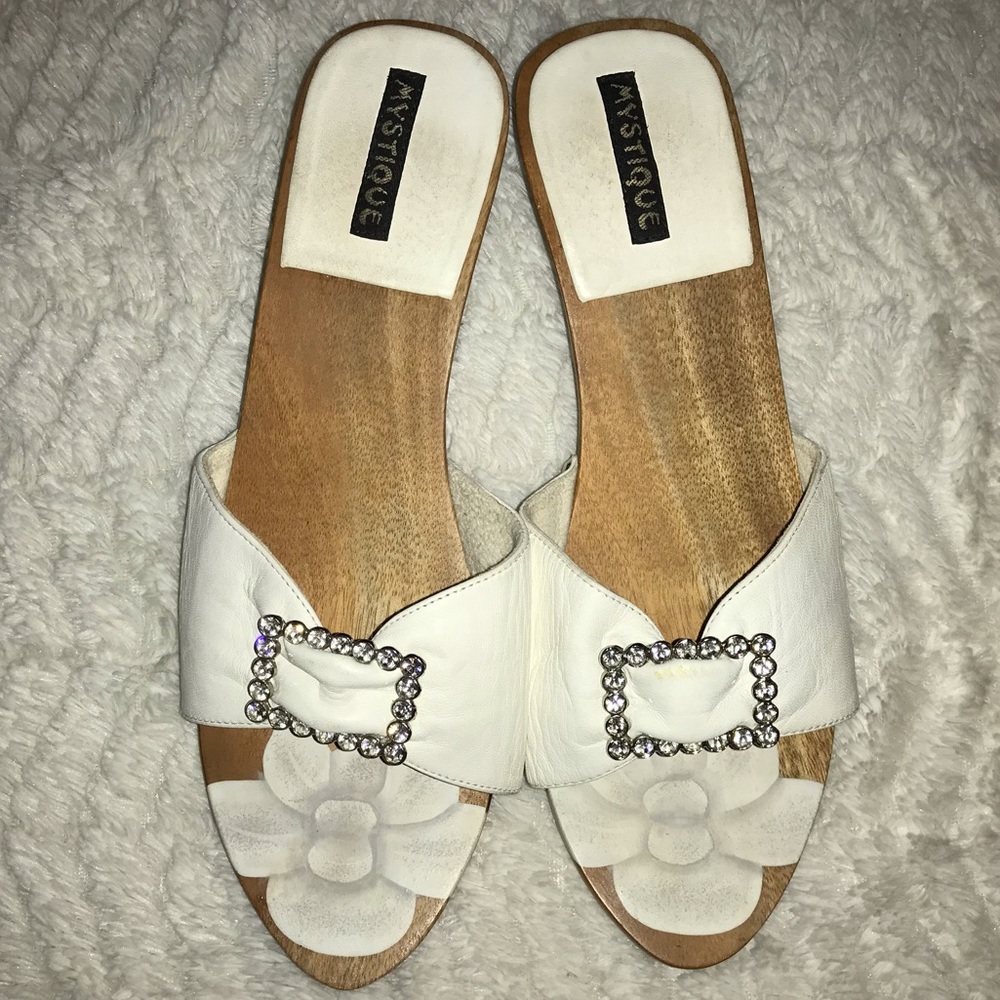 Mystique Leather Jewel Buckle Kitten Slides White - Picture 2 of 6